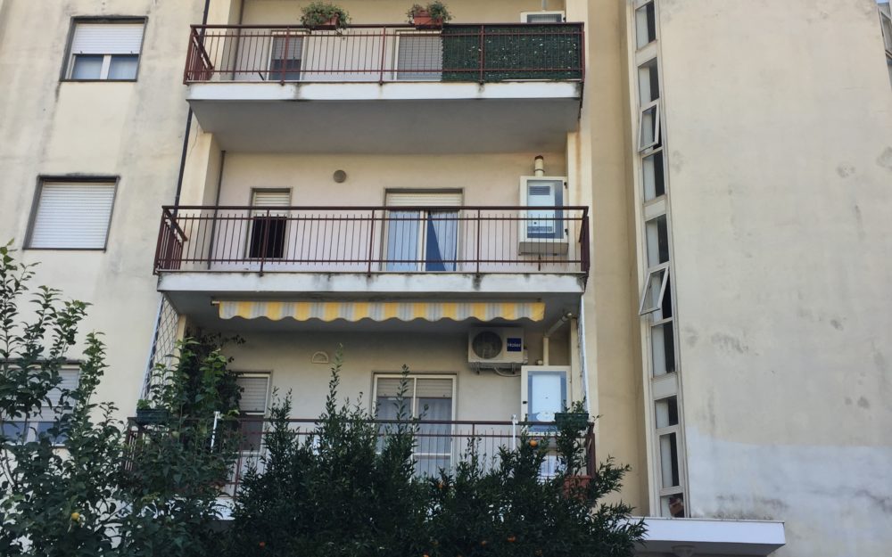 NICASTRO – VIA G. LA PIRA – APPARTAMENTO