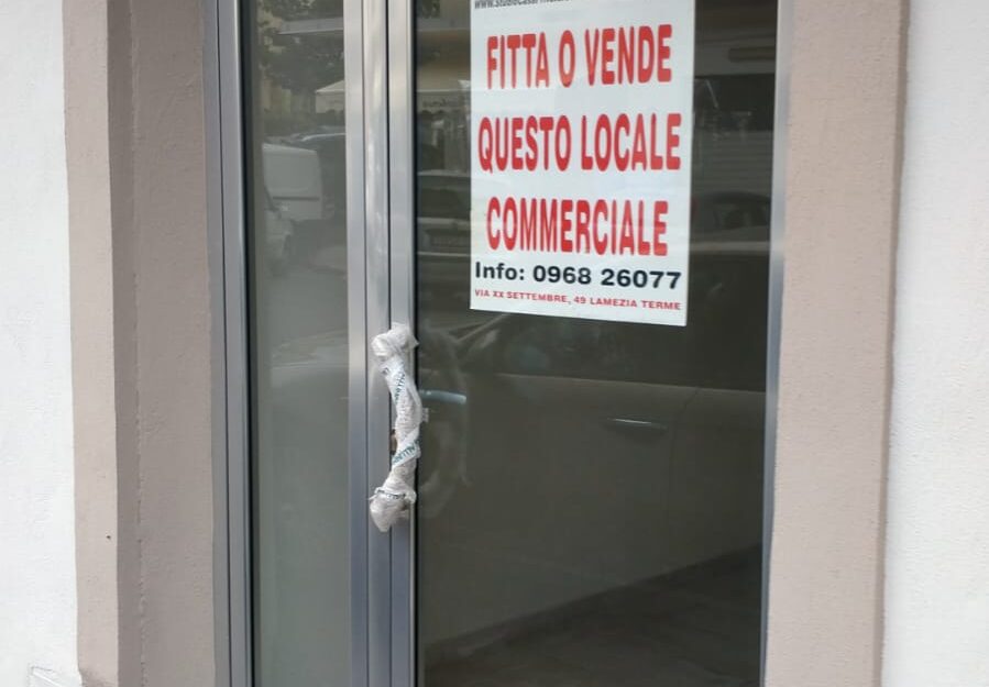 LOCALE COMMERCIALE-VIA CROCEFISSO-NICASTRO