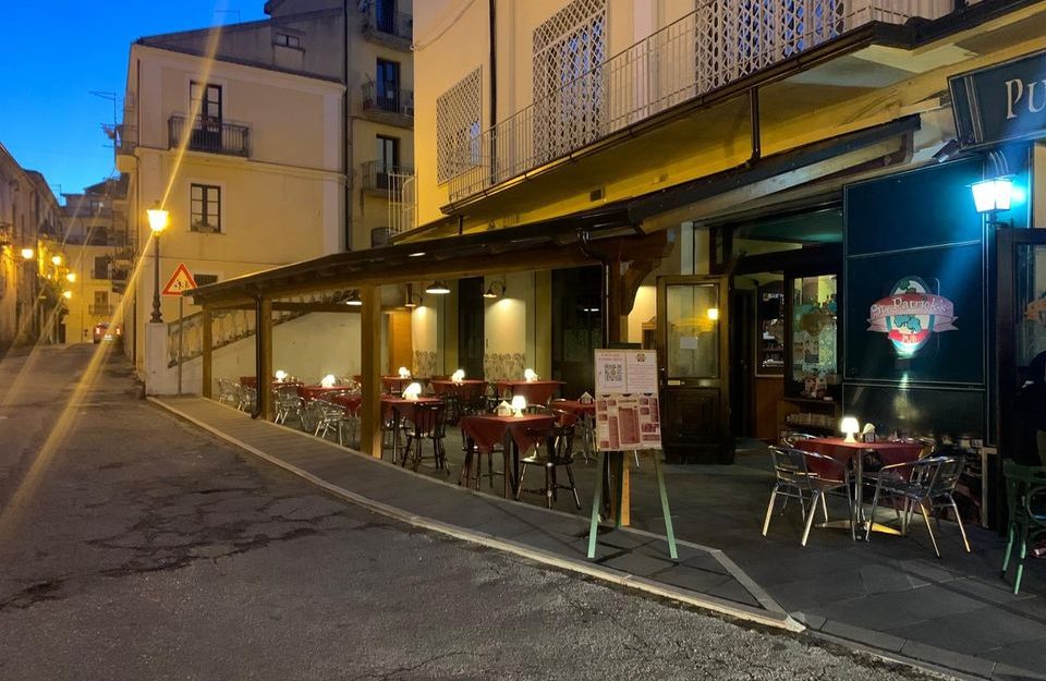 CESSIONE ATTIVITÀ’ RISTO/PUB – VIA U. DE MEDICI