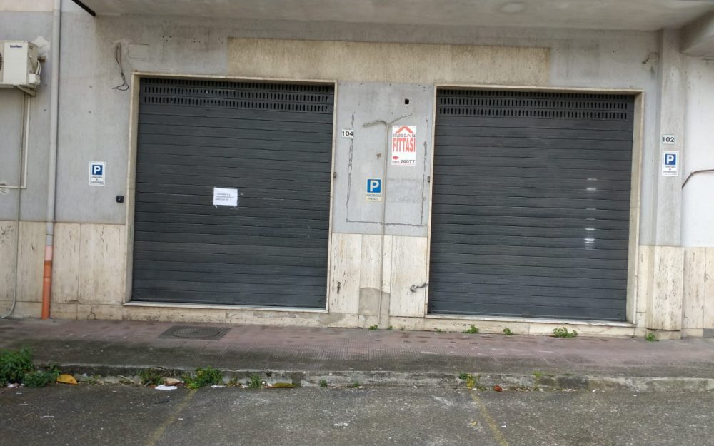 LOCALE COMMERCIALE – VIA F. COLELLI- NICASTRO