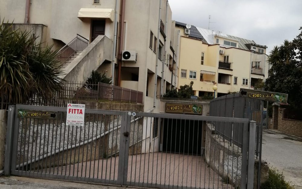 LOCALE SEMINTERRATO- VIA DEI BIZANTINI- NICASTRO