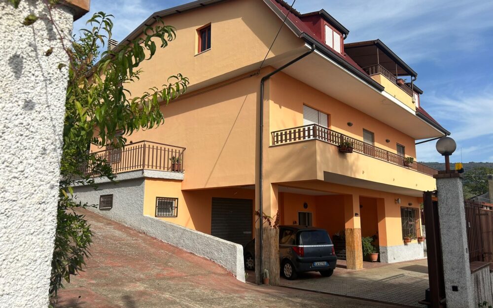 VILLA – VIA PASQUALE STANCATI